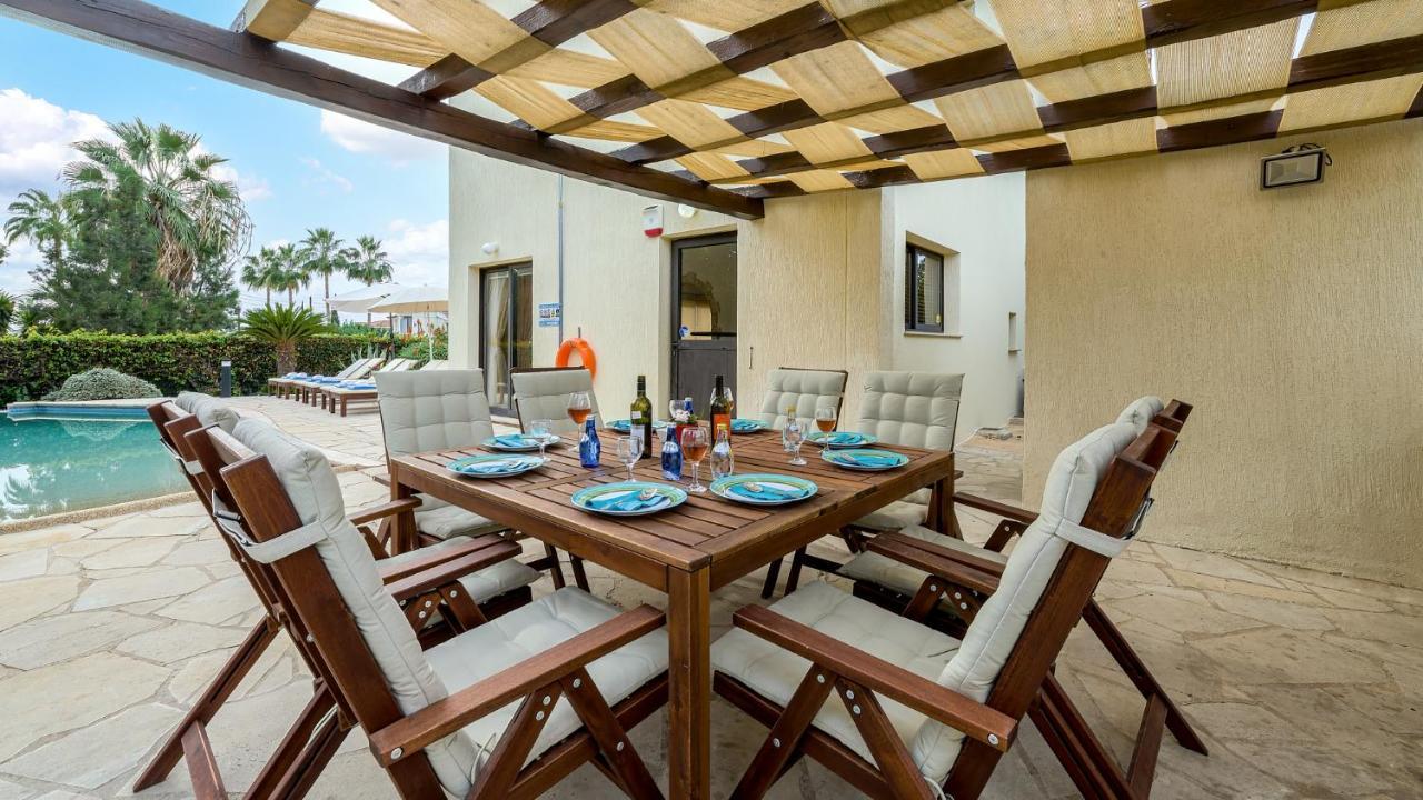 Villa Camelot By Ezoria Villas Coral Bay Zewnętrze zdjęcie