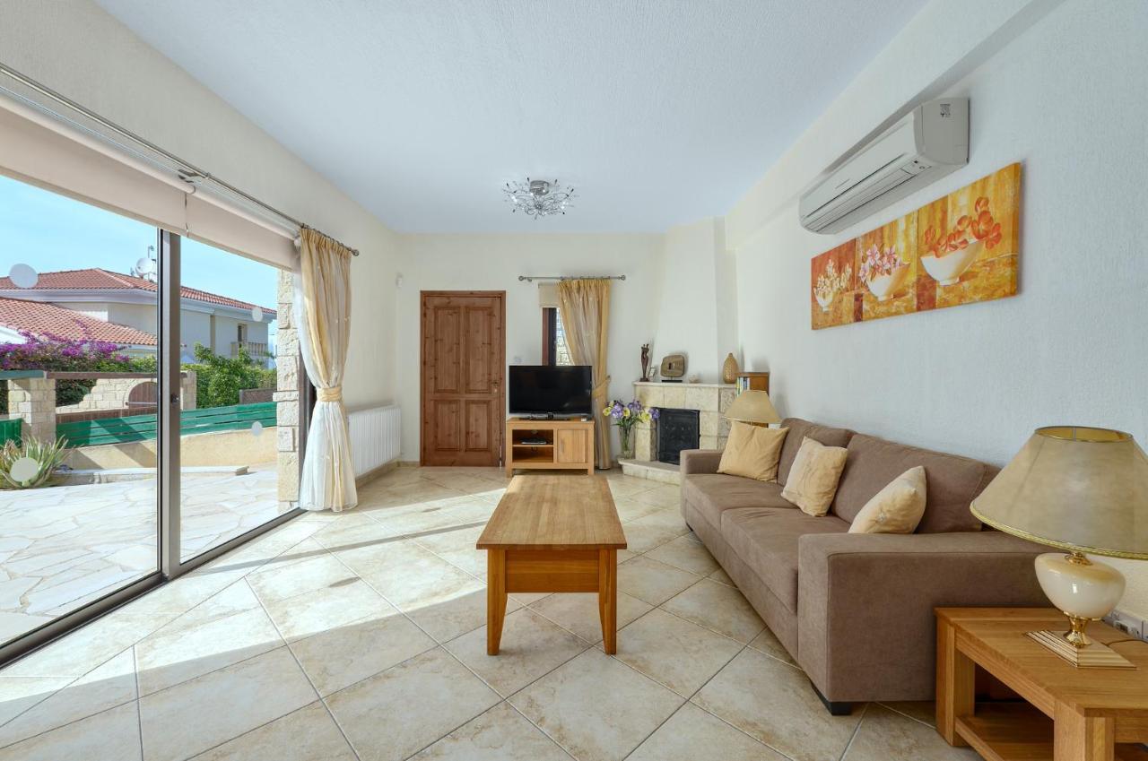 Villa Camelot By Ezoria Villas Coral Bay Zewnętrze zdjęcie