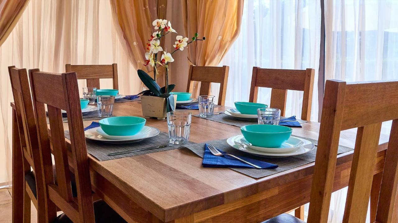 Villa Camelot By Ezoria Villas Coral Bay Zewnętrze zdjęcie