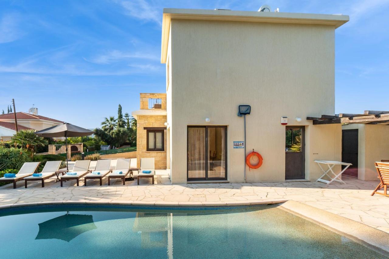 Villa Camelot By Ezoria Villas Coral Bay Zewnętrze zdjęcie